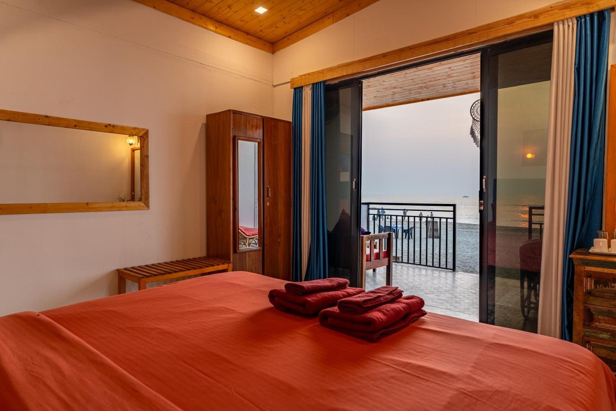 Simrose Hotel Agonda Exterior photo
